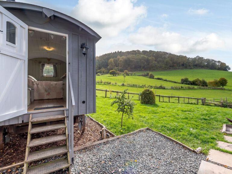 Ewe Retreat Shepherds Hut Hereford Esterno foto